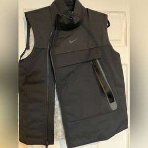 Nike vest